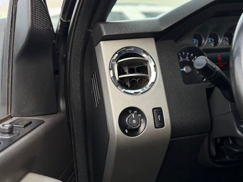 Used 2015 Ford F250 Lariat w/ Chrome Package AWD/4WD image 13