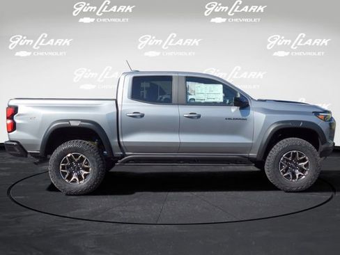 New 2026 Chevrolet Colorado ZR2 w/ Technology Package AWD/4WD image 24