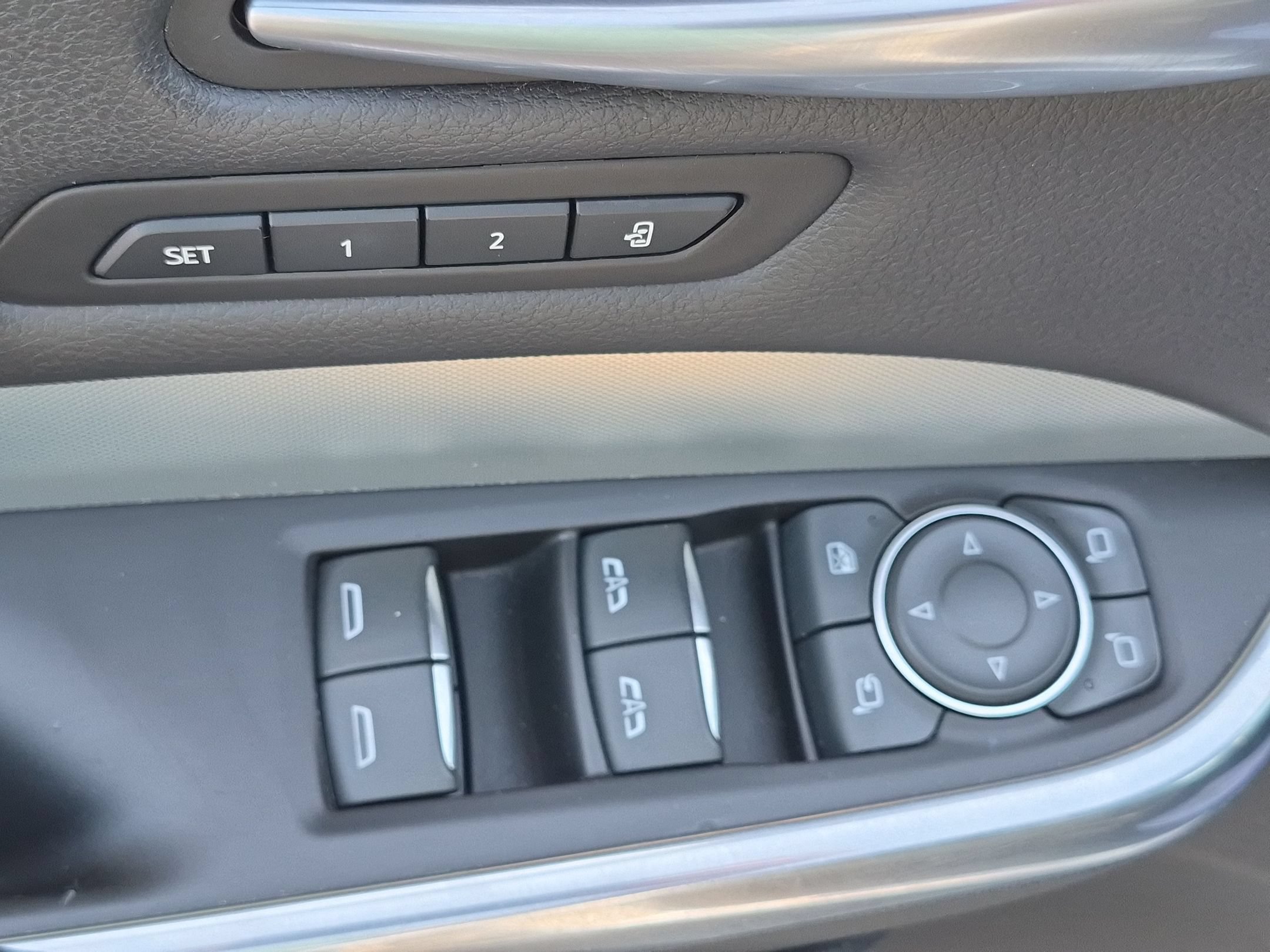 Certified 2019 Cadillac XT4 Premium Luxury w/ Cold Weather Package AWD/4WD image 13