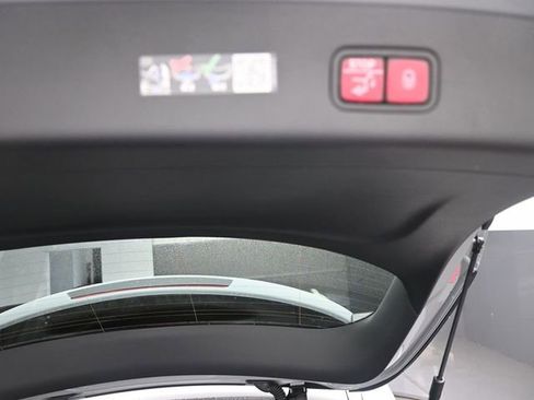 New 2026 Mercedes-Benz GLC 300 image 27