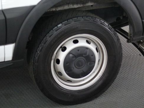Used 2019 Ford Transit 250 130 Medium Roof RWD image 40