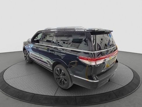 Used 2024 Lincoln Navigator Reserve image 22