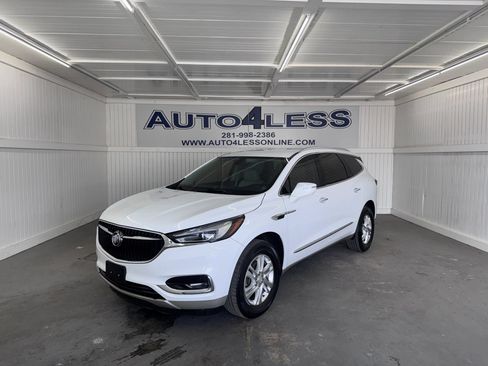 Used 2020 Buick Enclave Essence FWD image 1