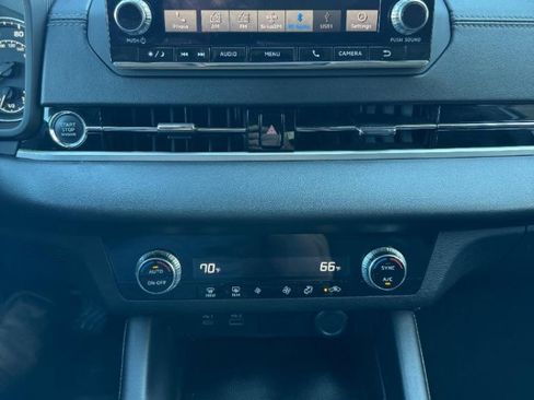 Used 2022 Mitsubishi Outlander ES image 16