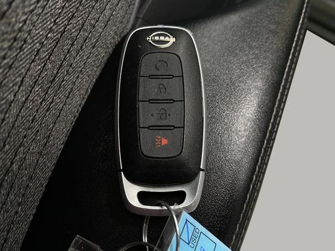 Certified 2023 Nissan Rogue SV image 30