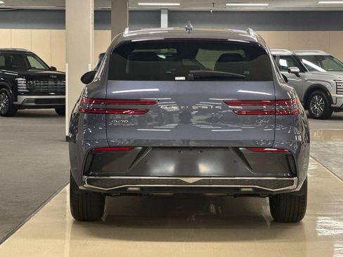 New 2026 Genesis GV70 2.5T AWD/4WD image 5