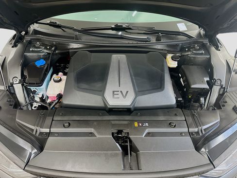Used 2024 Kia EV6 Wind w/ Wind Technology Package AWD/4WD image 35