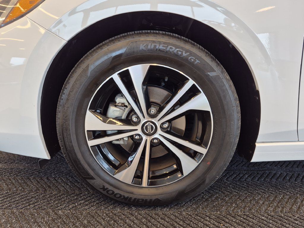 Certified 2023 Nissan Sentra SV FWD image 13