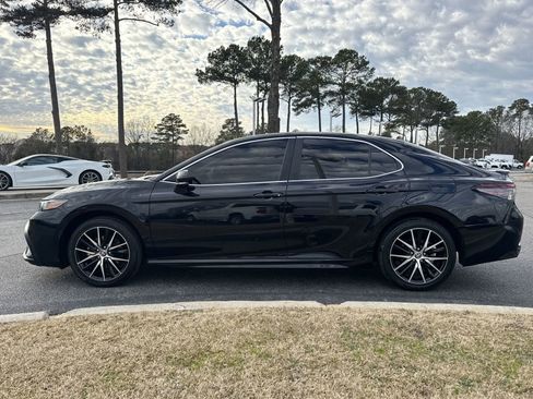 Used 2024 Toyota Camry SE w/ Convenience Package image 7