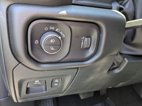 New 2025 RAM 1500 Big Horn AWD/4WD image 13