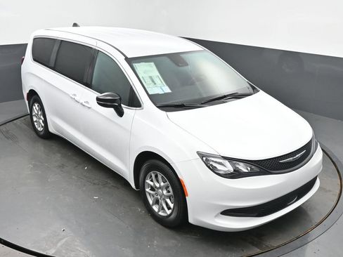 New 2026 Chrysler Voyager LX image 44