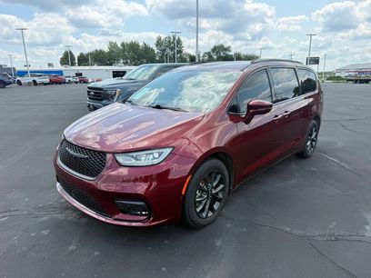 Used 2021 Chrysler Pacifica Touring-L