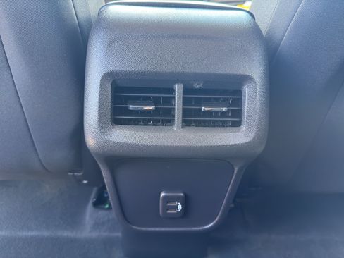 Certified 2024 Chevrolet Equinox LT w/ LPO, Floor Liner Package AWD/4WD image 31
