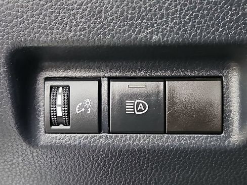 Used 2023 Toyota RAV4 LE AWD/4WD image 25