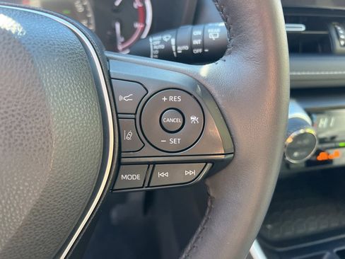 Used 2023 Toyota RAV4 XLE Premium image 16