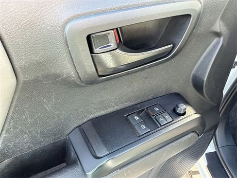 Used 2022 Toyota Tacoma SR image 21