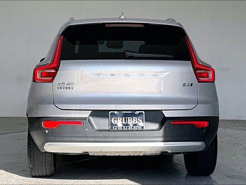 Certified 2023 Volvo XC40 B5 Core w/ Protection Package Premier image 6