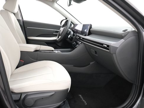 Used 2025 Hyundai Sonata SEL AWD/4WD image 38