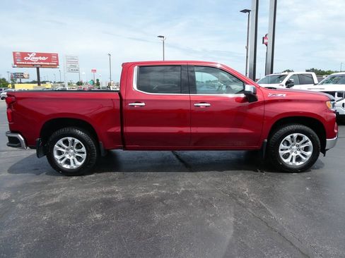 Certified 2025 Chevrolet Silverado 1500 LTZ AWD/4WD image 4