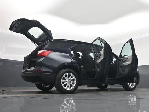Used 2021 Chevrolet Equinox LS image 63