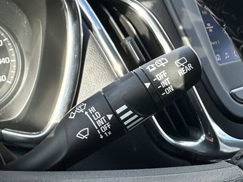 Certified 2023 Chevrolet Equinox LT image 23