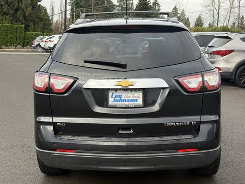 Used 2014 Chevrolet Traverse LT w/ LPO, 'HIT The Road' Package image 4