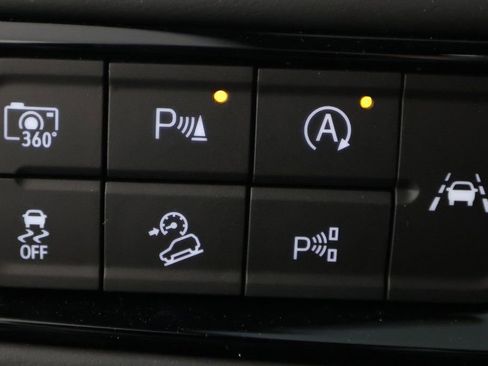 Used 2025 GMC Yukon AT4 Ultimate w/ LPO, Illumination Package image 30