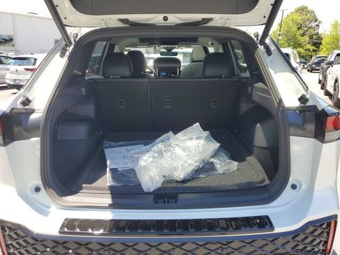 New 2026 Volkswagen Tiguan SE R-Line AWD/4WD image 8