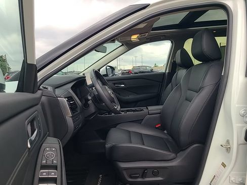 Used 2024 Nissan Rogue SL w/ SL Premium Package AWD/4WD image 12