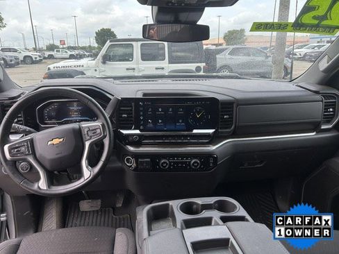 Used 2025 Chevrolet Silverado 2500 LT w/ Convenience Package AWD/4WD image 3