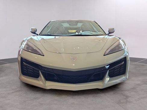 Certified 2024 Chevrolet Corvette Z06 w/ Chrome Exterior Badge Package RWD image 2