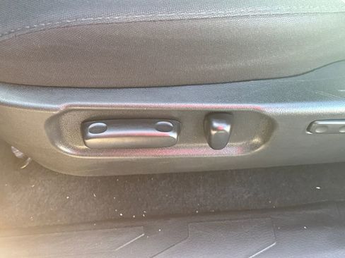 Used 2022 Toyota Tacoma TRD Sport image 45