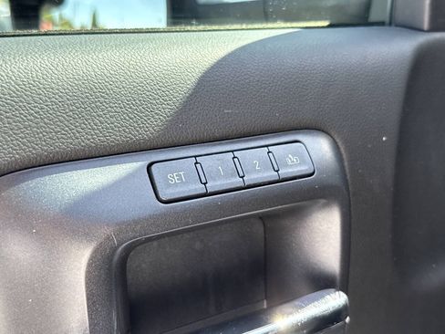 Used 2019 GMC Sierra 2500 Denali w/ Duramax Plus Package AWD/4WD image 32