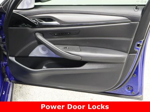 Used 2023 BMW M5 w/ Competition Package image 40