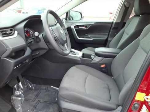 Certified 2022 Toyota RAV4 XLE image 6