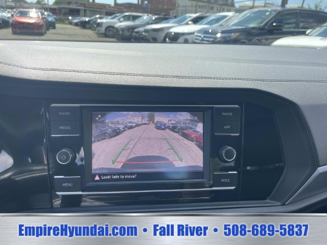 Used 2024 Volkswagen Jetta SE FWD image 23