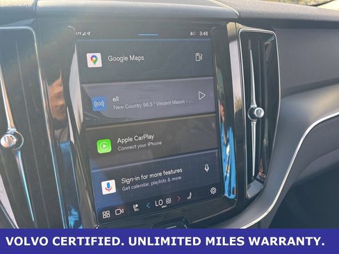 Certified 2025 Volvo XC60 B5 Core image 18