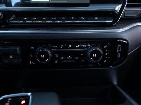 Used 2025 Chevrolet Silverado 1500 LTZ w/ LTZ Premium Package image 35