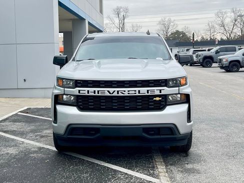 Used 2020 Chevrolet Silverado 1500 Custom w/ Custom Value Package image 12