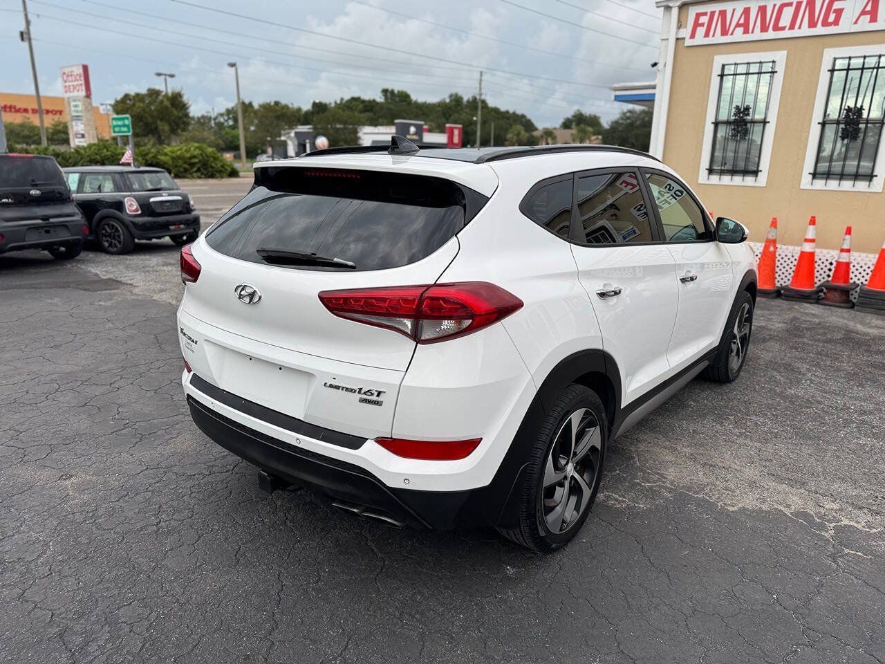 Used 2017 Hyundai Tucson Limited w/ Limited Ultimate Package 03 AWD/4WD image 8