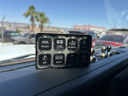 Used 2022 Jeep Wrangler Sport AWD/4WD image 19