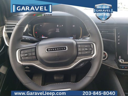 Used 2022 Jeep Wagoneer Series III w/ Premium Group I image 5