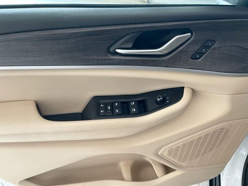 Used 2023 Jeep Grand Cherokee L Limited w/ Luxury Tech Group II image 13