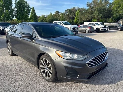Used 2019 Ford Fusion SE AWD/4WD image 3