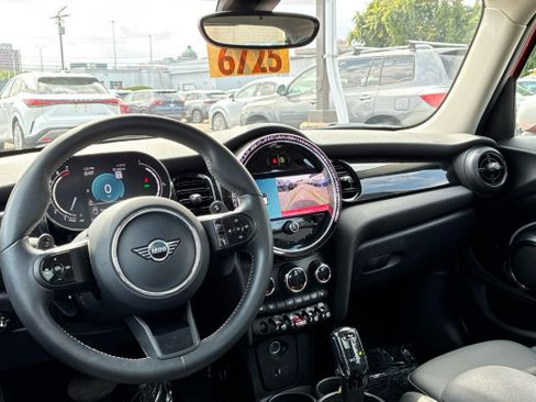 Used 2024 MINI Cooper S FWD image 5