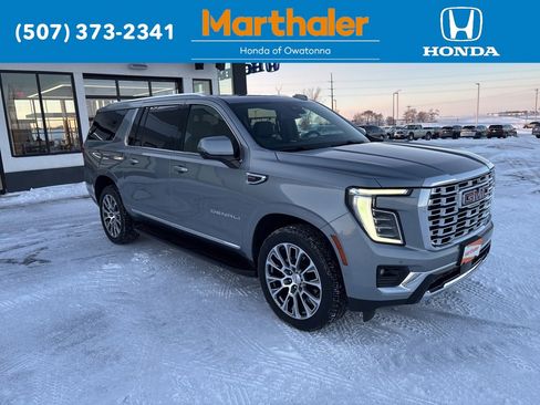Used 2025 GMC Yukon XL Denali image 7