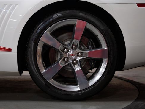 Used 2010 Chevrolet Camaro SS w/ RS Package RWD image 9