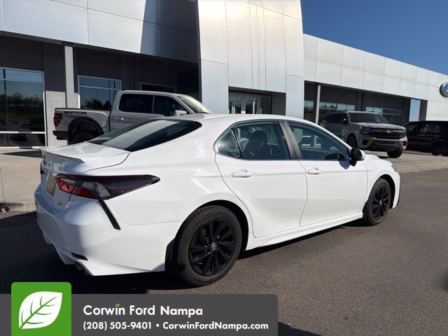 Used 2024 Toyota Camry SE FWD image 5