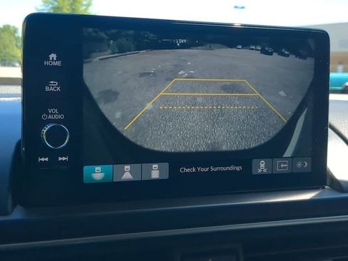 Used 2025 Honda Pilot EX-L image 19