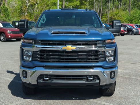 New 2026 Chevrolet Silverado 2500 LT image 2